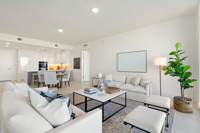 220 Lake Shore Drive 817, Lake Park, FL 33403