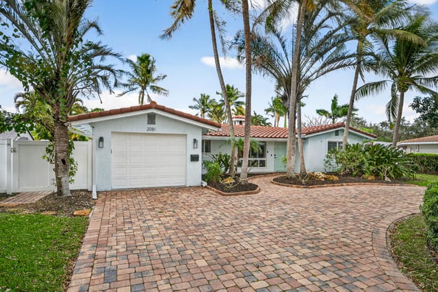 2081 NE 25th Street, Lighthouse Point, FL 33064