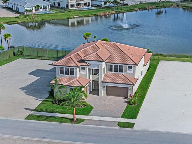 10028 Cloud View, Palm Beach Gardens, FL 33412