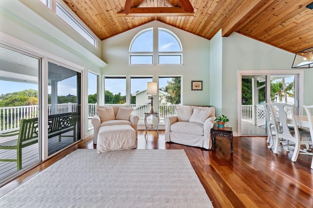 Vaulted tongu & Groove Ceilings