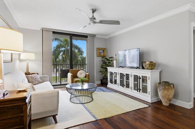 651_Okeechobee_Blvd_309_WPB_004
