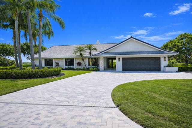 24 Dunbar Rd Front