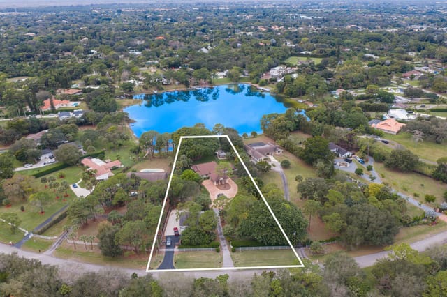 4579 Square Lake Drive - 117.jpg-SMALL