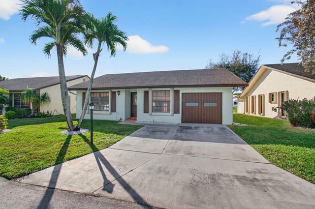 6271 Tall Cypress Circle, Greenacres, FL 33463