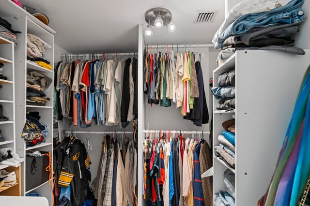 Walk in closet