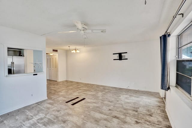 60 Camden C - 4