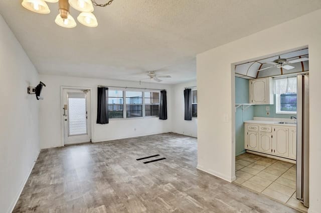60 Camden C - 7