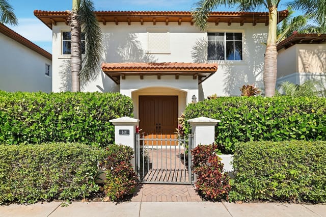 Front of House/Covered Porch