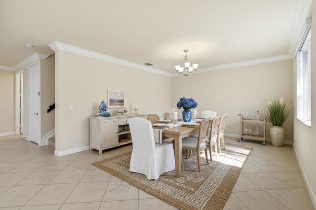 Photo Staged Dining Room