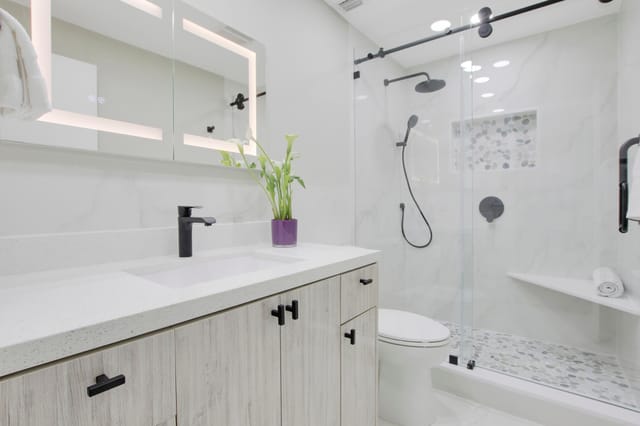 Primary bath.