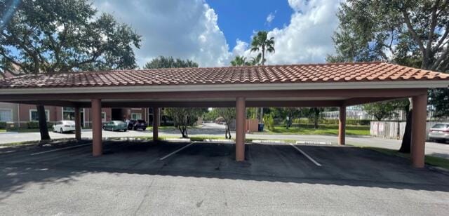 7856 -305 carport