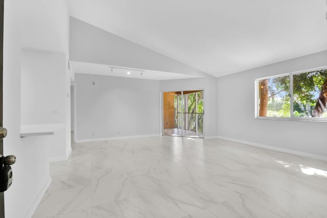 4005 W McNab Rd, 302C, Pompano Beach - 1