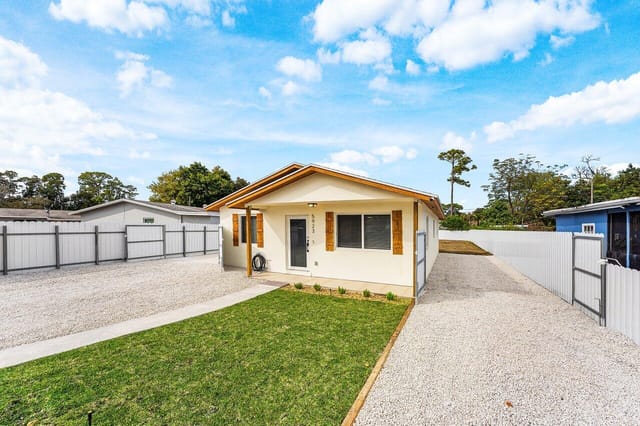 002-5923MangoRoad-WestPalmBeach-FL-33413