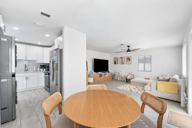 010-5923MangoRoad-WestPalmBeach-FL-33413