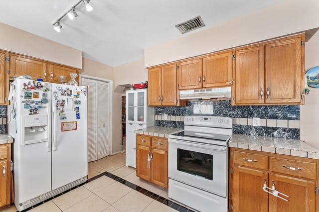 013-3680Northeast15thTerrace-PompanoBeac