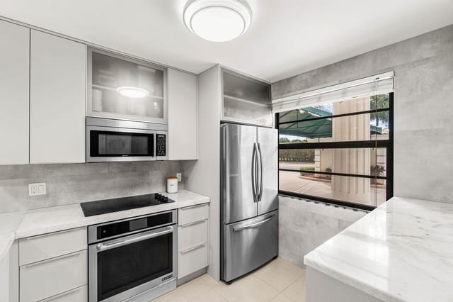 007-6049BalboaCircle-103-BocaRaton-FL-33