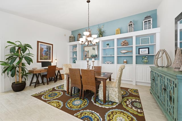 Dining / 2nd living area