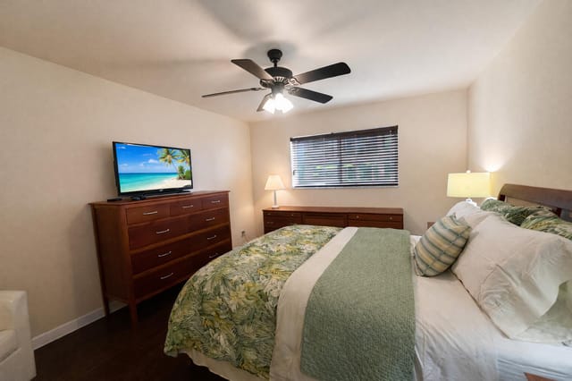 11 Colonial Club Dr 201 Primary Suite 2