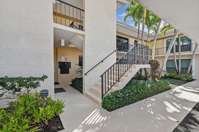 TURTLE CREEK - BUILDING 4 - EXTERIOR