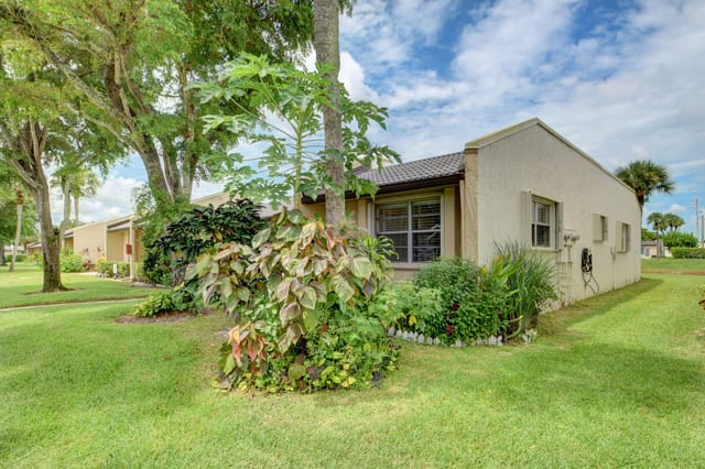 219 Lake Meryl Drive (3)