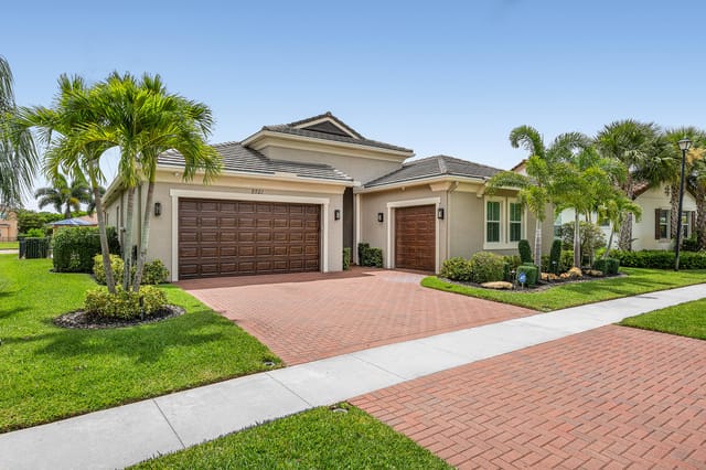 002-2521VicaraCourt-WestPalmBeach-FL-334
