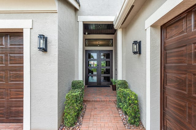 004-2521VicaraCourt-WestPalmBeach-FL-334