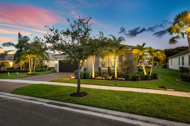059-2521VicaraCourt-WestPalmBeach-FL-334
