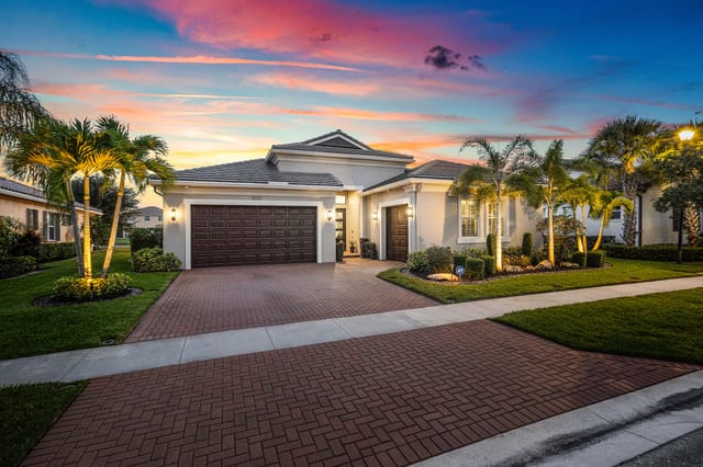 061-2521VicaraCourt-WestPalmBeach-FL-334