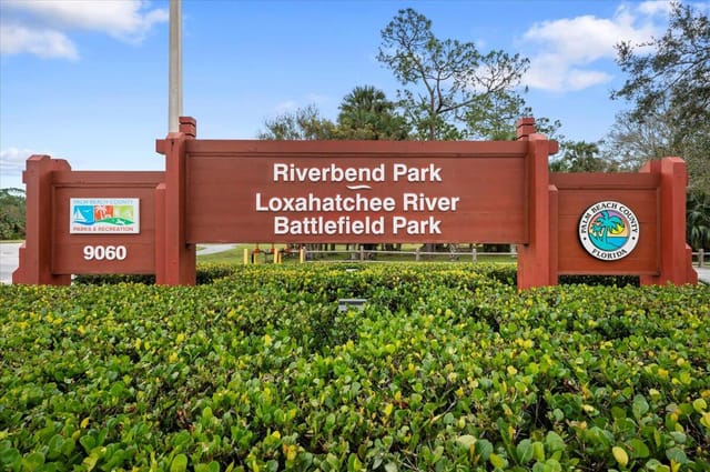 Boat/Kayak to Riverbend Park