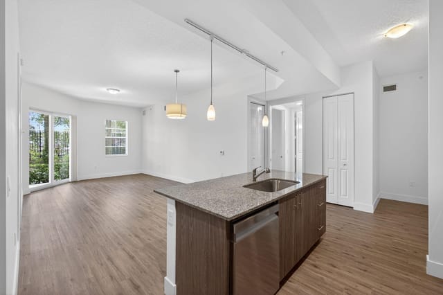 17-web-or-mls-5D1A1298