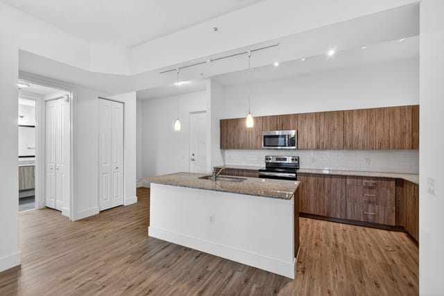 24-web-or-mls-5D1A1333