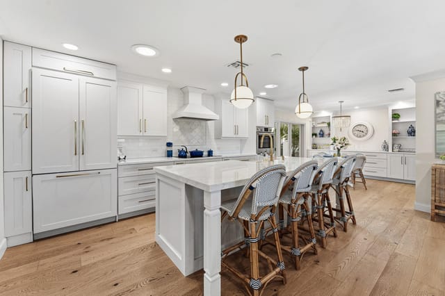 Kitchen & Breakfast Nook