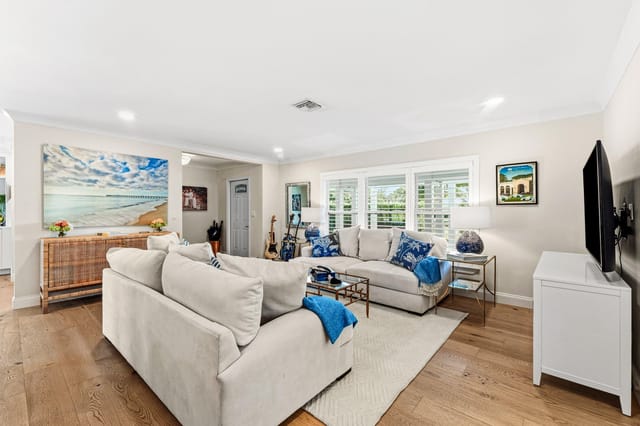 010-541LighthouseDrive-NorthPalmBeach-FL