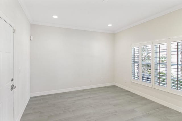 1st floor bonus room/ den
