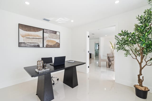 18-333 Alhambra Place WPB, FL-105
