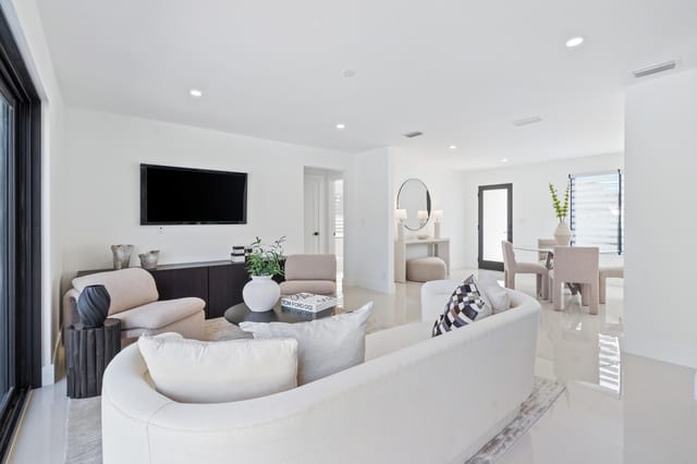 06-333 Alhambra Place WPB, FL-108