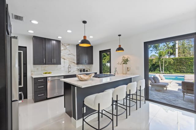 07-333 Alhambra Place WPB, FL-109
