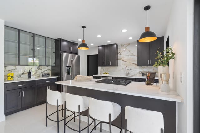 08-333 Alhambra Place WPB, FL-110