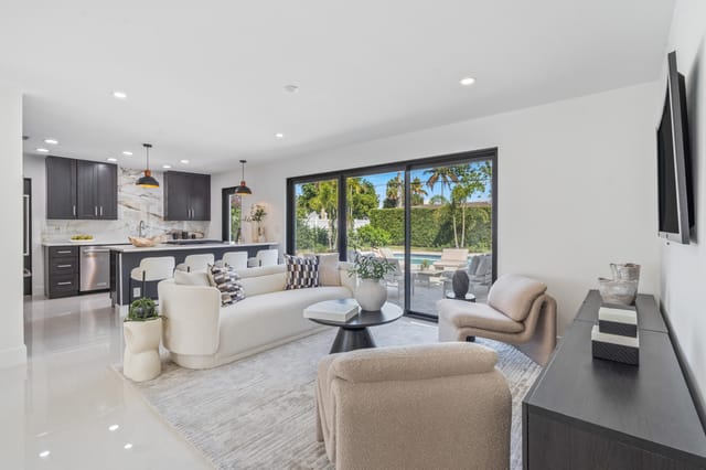 04-333 Alhambra Place WPB, FL-106