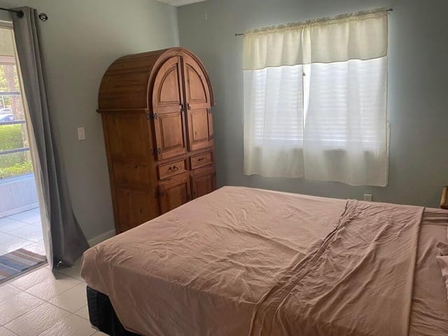 2nd bedroom/den