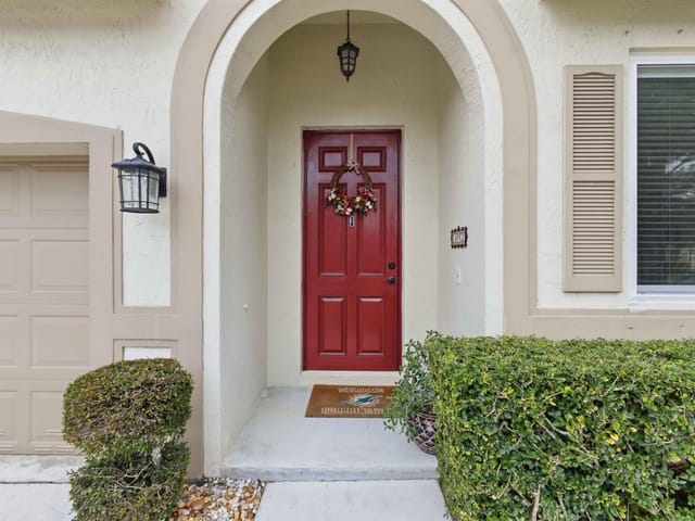 5 Entry Porch 2