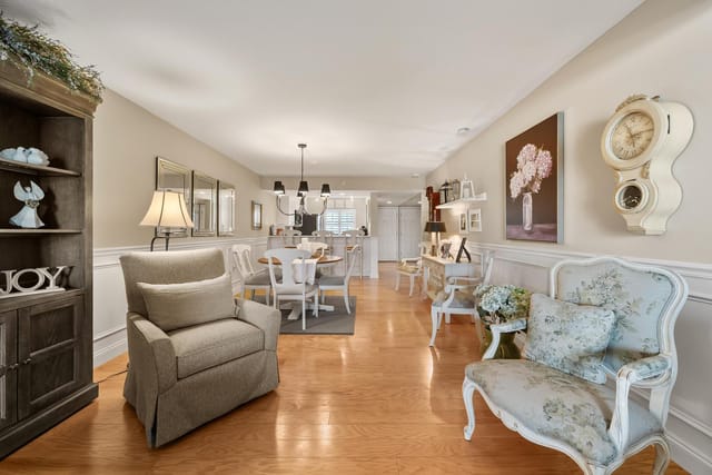 1301 Seafarer Cir 405-11