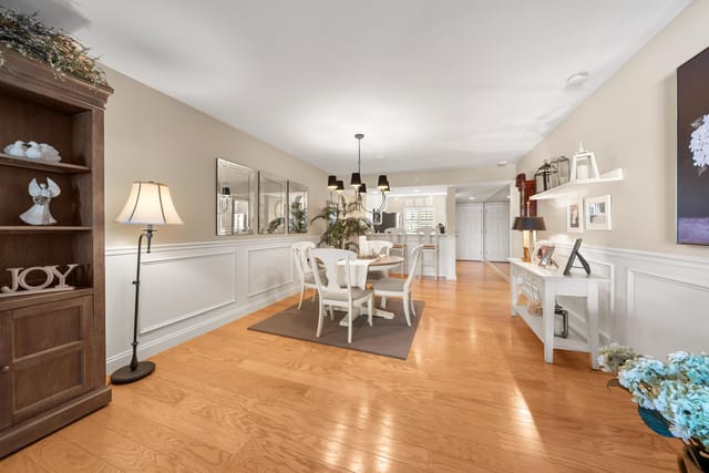 1301 Seafarer Cir 405-20