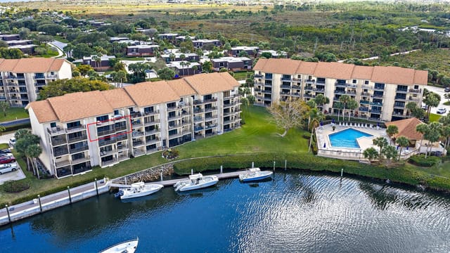 1301 Seafarer Cir 405-27