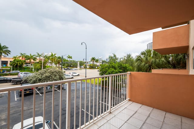 9.Balcony