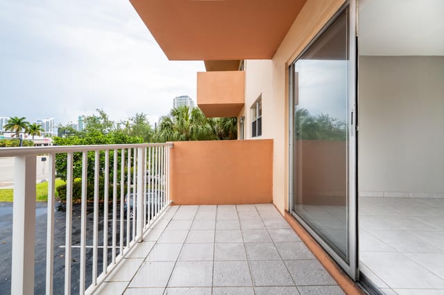 8.Balcony