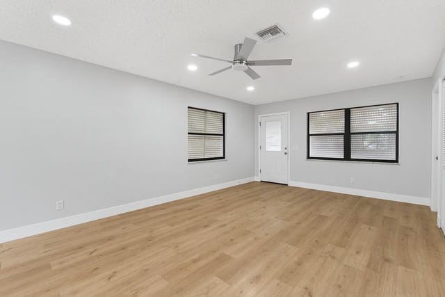2240-86th-Dr-HigMedia-008-1280