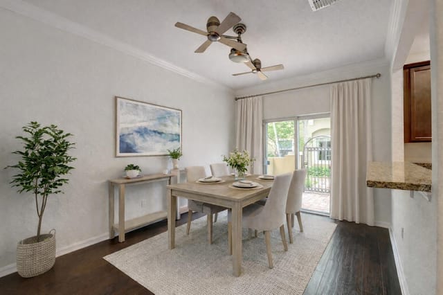 Dining Room (virtually staged)