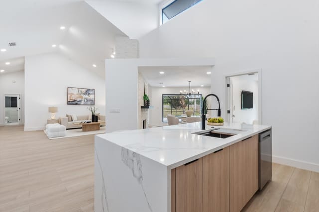 34-3093 NW 28th Terr Boca Raton, FL-306
