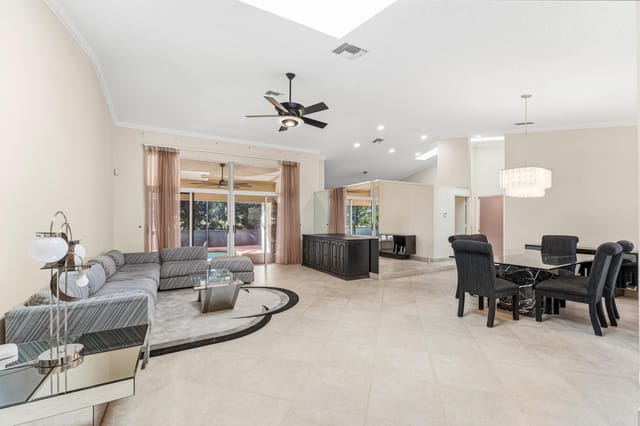 007-6122GolfVillasDrive-BoyntonBeach-FL-